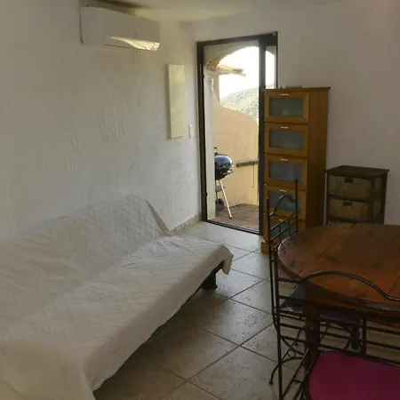 Carole F2 Apartment *