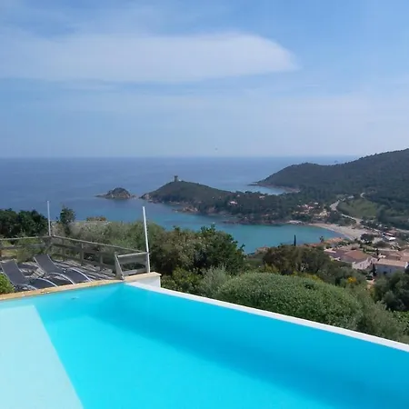 Апартаменты Carole F2 *